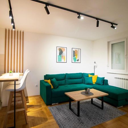 M&A Apartment-Easy Airport Lukavica Eksteriør bilde
