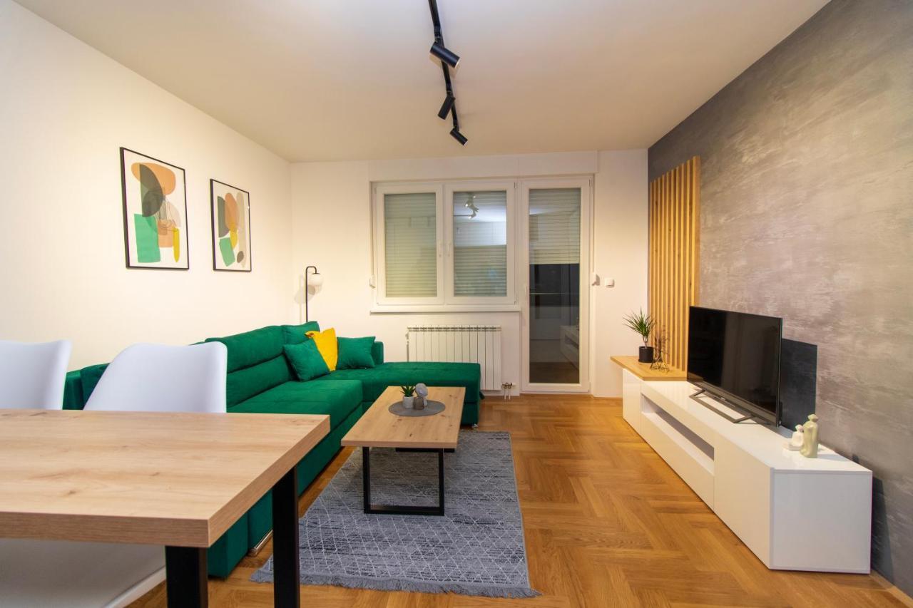 M&A Apartment-Easy Airport Lukavica Eksteriør bilde