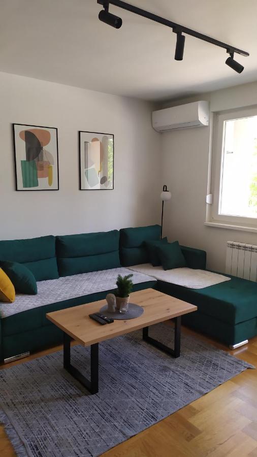 M&A Apartment-Easy Airport Lukavica Eksteriør bilde